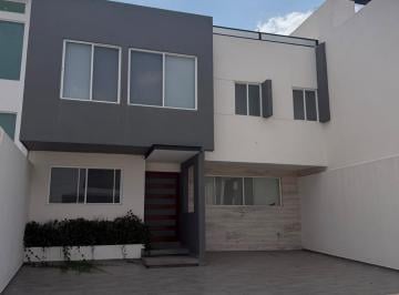 Casa · 280m² · 4 Recámaras · Casa en Venta y Renta en Fraccionamiento Alto Lago Residencial