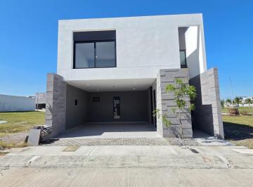 Casa · 255m² · 3 Recámaras · Casa en Venta Punto Lomas Riviera Veracruzana