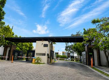 Terreno / Lote , Puebla · Terreno de 209.72 m² en Venta en Fraccionamiento Bosques de Zavaleta