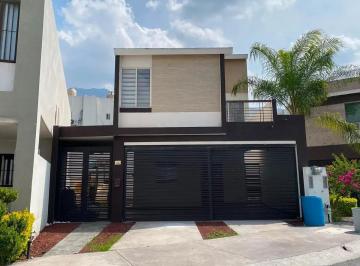 1 · Casa en Renta Espacio Cumbres, Poniente de Monterrey