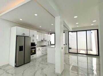 Casa de 3 habitaciones, Tijuana · Casa en Renta Loma Dorada
