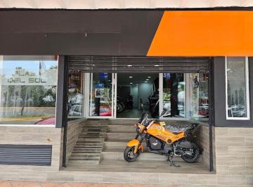 Local comercial · 270m² · Local de 3 Niveles en Plaza del Sol!