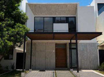 Casa de 3 habitaciones, Cancún · En Venta Casa Amplia y Moderna