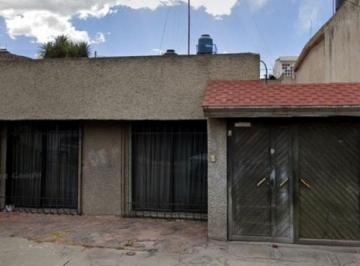 Casa de 3 habitaciones, Coacalco de Berriozábal · Casa de 140 m² con 3 Recámaras en Venta en San Francisco Coacalco
