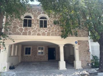 1 · Casa en Renta en Hacienda del Valle, San Pedro Garza García