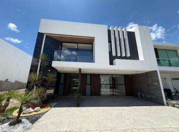 Departamento de 5 habitaciones, San Andrés Cholula · Casa en Venta en Parque Guanajuato en Lomas de Angelópolis