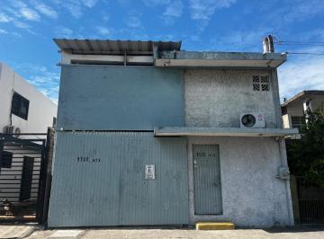 Bodega comercial · 121m² · 2 Estacionamientos · Taller o Bodega en Venta con Excelente Ubicación Col. Tamaulipas, Tampico