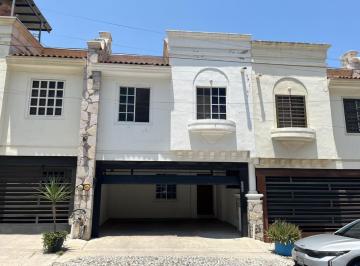 Casa de 3 habitaciones, Santa Catarina · Casa en Venta en Santa Catarina