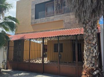Casa de 3 habitaciones, Apodaca · Casa en Venta en Apodaca
