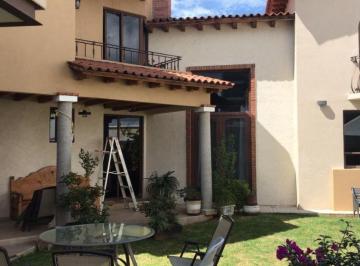 Casa de 5 habitaciones, Morelia · Hermosa Casa en Coto Privado Fracc. Villas del Paraíso Valuada en $14,000,000 Precio $9,750,000