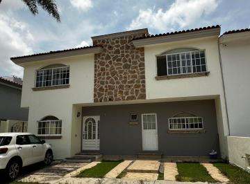 Casa en condominio de 3 habitaciones, Zapopan · Casa en Renta en Condominoo