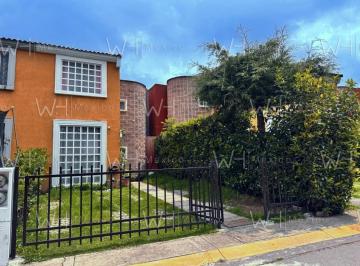 Casa · 77m² · 3 Recámaras · 2 Estacionamientos · Casa en Venta en Hacienda de Las Fuentes, Calimaya Estado de México