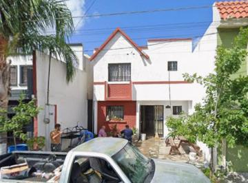 Casa de 3 habitaciones, San Nicolás de los Garza · Casa de 111 m² con 3 Recámaras en Venta en Jardines de Casa Blanca