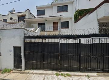 Casa de 5 habitaciones, Cuernavaca · Casa en Venta en Atzingo, Morelos.