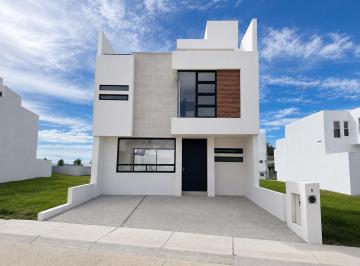 Casa de 3 habitaciones, El Marqués · Vive con Tranquilidad, Acceso a Roof Garden - Taray Royal Club