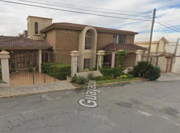 Casa de 5 habitaciones, Monclova · Casa de 717 m² con 5 Recámaras en Venta en Guadalupe