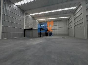 Bodega comercial · 1420m² · 5 Estacionamientos · Bodega Industrial de 1,367 m² en Renta, en Tlalnepantla | 1 Anden | 1 Rampa de Acceso | Seguridad