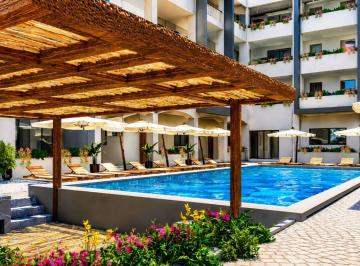 Departamento de 2 habitaciones, Santa María Huatulco · Departamento Luminoso con Terraza, Alberca y Camastros, en Venta