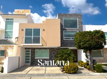 Casa de 3 habitaciones, Querétaro · Casa en Venta en Cumbres del Lago Juriquilla