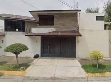 Casa de 4 habitaciones, Tlalnepantla de Baz · Se Vende Casa de 232 m² con 4 Recámaras Ubicada en Valle Dorado
