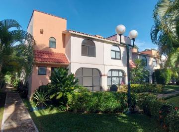 Casa · 150m² · 3 Recámaras · 2 Estacionamientos · Casa en Renta Condominio Ibiza Supmz 18 Cancun Zona Centro