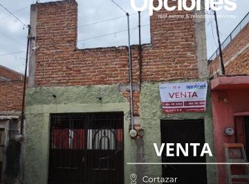 Casa de 2 habitaciones, Cortazar · Casa en Venta Centro Cortazar