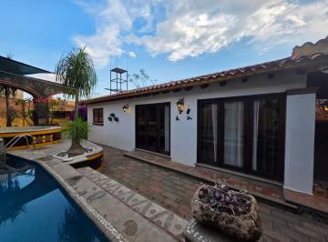 Casa de 3 habitaciones, Tepoztlán · Casa en Venta Tepoztlan con Alberca y Jacuzzi