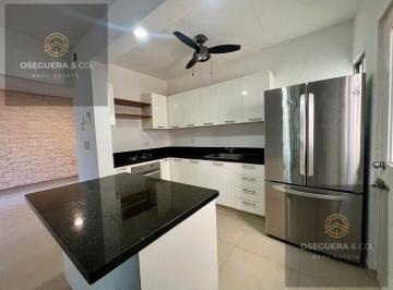 Casa · 212m² · 4 Recámaras · 2 Estacionamientos · Casa en Renta Residencial Las Americas Priv Venezuela Supmz 57 Cancun