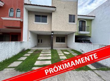 Casa · 194m² · 3 Recámaras · 2 Estacionamientos · Jardines Vallarta 3 Habitaciones 2 Niveles