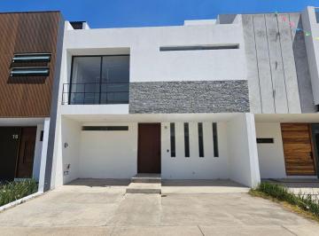 Casa en condominio de 3 habitaciones, Zapopan · Casa en Venta en Solares