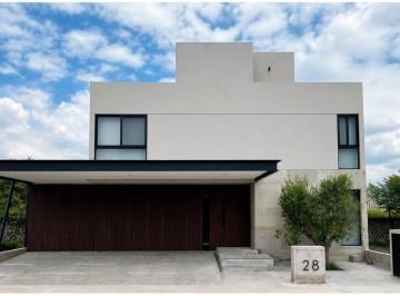 Casa en condominio de 3 habitaciones, Querétaro · Casa en Venta y Renta en Lomas del Campanario Norte Santiago de Queretaro