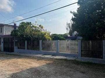 Casa · 225m² · 4 Recámaras · 3 Estacionamientos · Casa Ala Venta a 3 Min del Walmart Aeropuerto