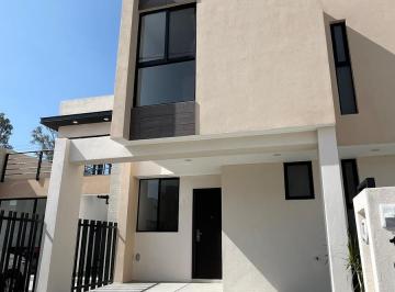 Casa · 110m² · 3 Recámaras · 2 Estacionamientos · Casa en Fraccionamiento La Herradura