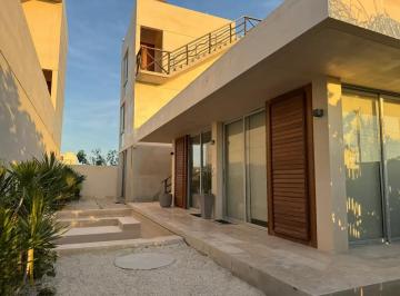 1 · Villa en Venta Totalmente Amueblada y Lista Para Habitar en Chicxulub Puerto