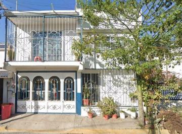 Casa de 4 habitaciones, Coacalco de Berriozábal · Remato Casa en Bosques del Valle, Coacalco
