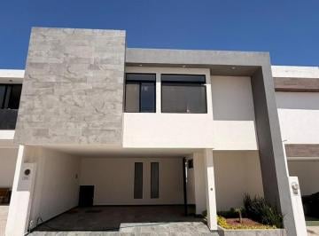 Casa · 250m² · 3 Recámaras · 2 Estacionamientos · Casa en Venta en Fuerteventura