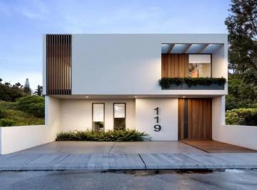 1 · Casa en Venta en Lomas Punta del Este con Vista Espectacular