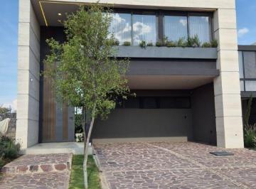 Casa de 3 habitaciones, León · Casa de 360 m² con 3 Recámaras en Venta en La Campiña Francesa, Leon Guanajuato