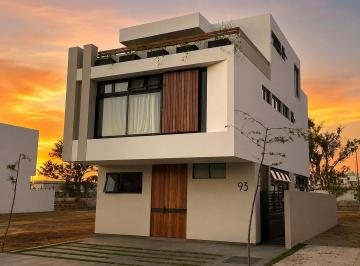Casa en condominio de 3 habitaciones, Zapopan · Casa en Venta en Bosques Vallarta | Diseño Moderno y Elegante | Zapopan
