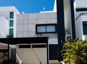 Casa · 3 Recámaras · 2 Estacionamientos · Casa - Aqua Residencial