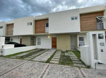 Foto 1 · Casa en Venta en Alenas, Valle de Juriquilla, Condominio con Alberca