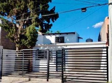 Casa · 192m² · 5 Recámaras · 1 Estacionamiento · Casa en Venta en Colonia La Junta