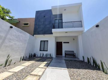 Casa de 3 habitaciones, Tapachula · Casa Amueblada en Privada | 3 Rec, Climas, 16 de Septiembre