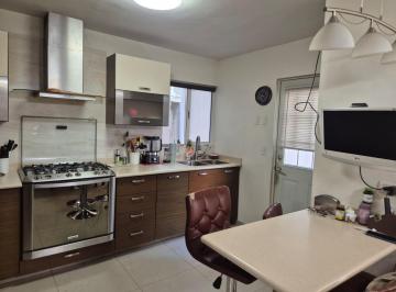 Casa · 230m² · 4 Recámaras · 2 Estacionamientos · Apv Casa en Venta en General Escobedo Nuevo Leon