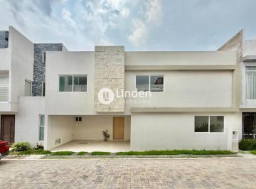 Casa · 189m² · 3 Recámaras · 2 Estacionamientos · Casa en Venta en El Sereno Residencial, Zona San Pedro Cholula