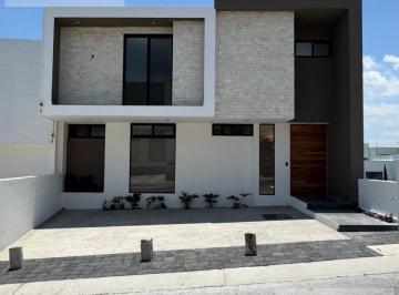 Casa · 233m² · 4 Recámaras · 3 Estacionamientos · Casa El Condado Venta Corregidora Queretaro Ae/