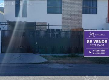 Casa · 235m² · 3 Recámaras · 1 Estacionamiento · Casa en Colonia Panamericana