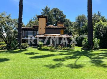 Casa · 522m² · 3 Recámaras · 2 Estacionamientos · Casa en Renta - (4)