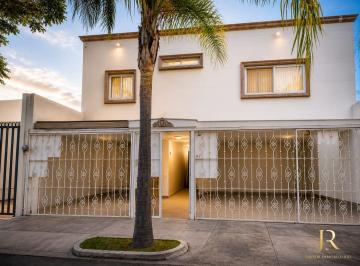 Casa de 6 habitaciones, Guadalajara · Residencia con Potencial Corporativo en Arcos Vallarta | Venta o Renta
