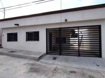 Casa · 85m² · 1 Estacionamiento · Casa Zona Insurgentes
